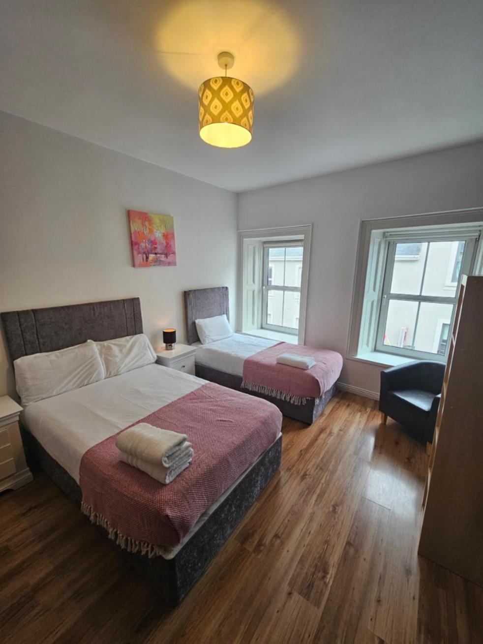 Apartamento Latin Quarter Townhouse Galway Exterior foto