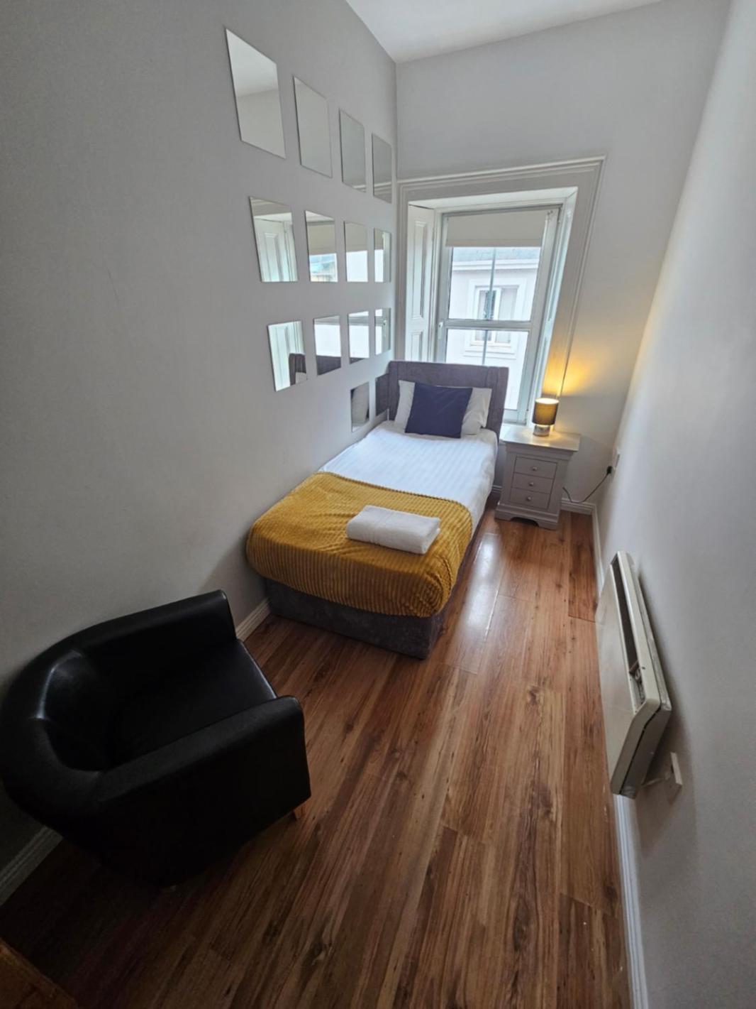 Apartamento Latin Quarter Townhouse Galway Exterior foto